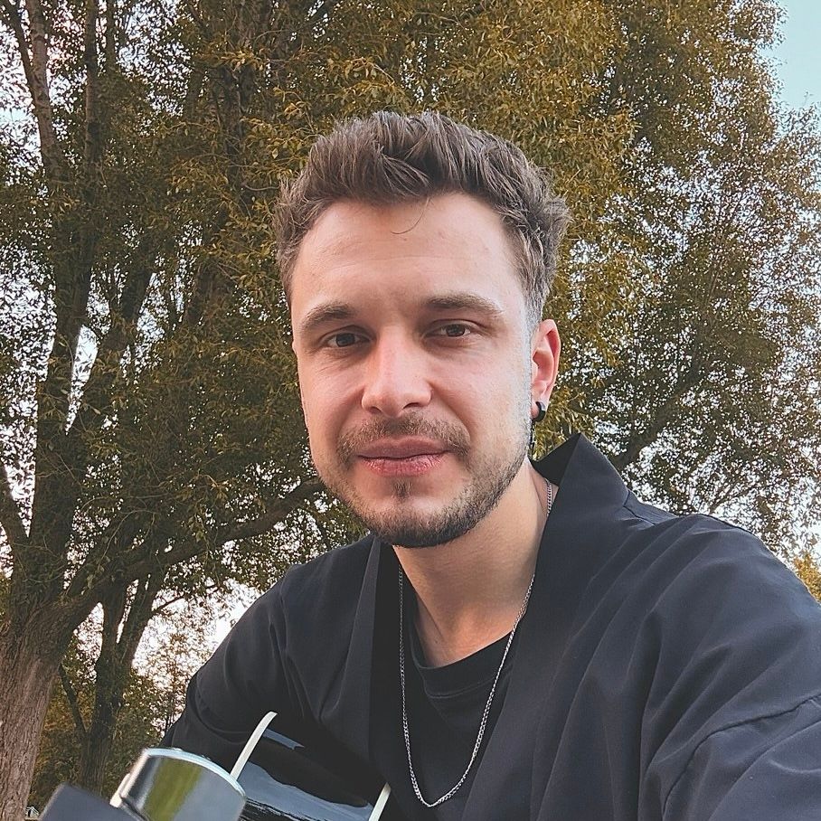 Миша Лукашин